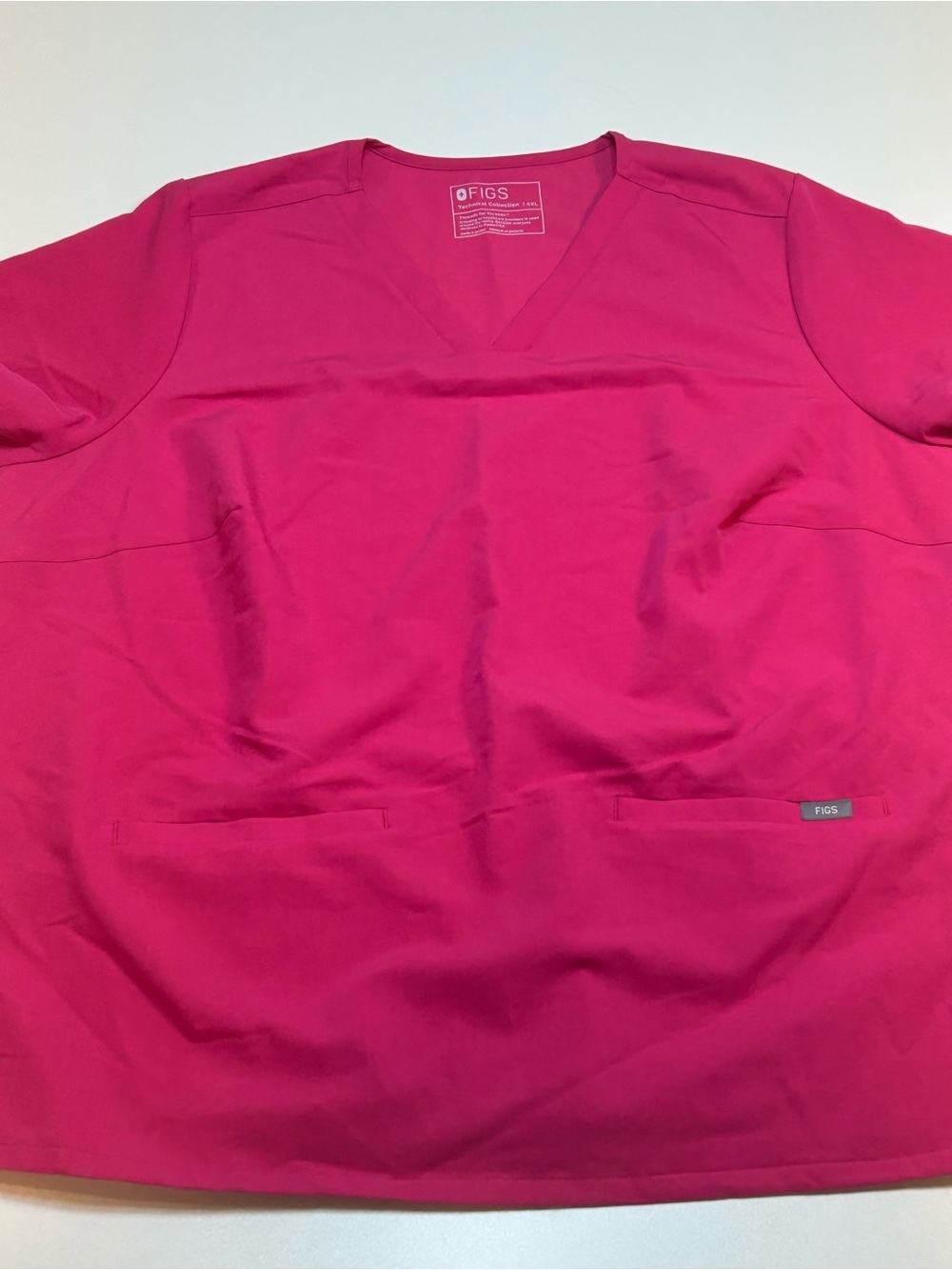 FIGS Casma 3-Pocket Scrub Top V-Neck Pink Technical Collection Healthcare